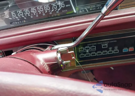 1989 Buick Electra Park Avenue из США, поврежденный, VIN 1G4CW54CXK1643641